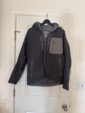 Sitka Men's Hooded Softshell Jacket in Charcoal/Gray